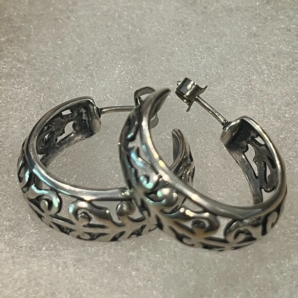 JAMES AVERY 925 Sterling Silver Openwork Swirl Accent Half Hoop Earrings 6.8g - Picture 1 of 9
